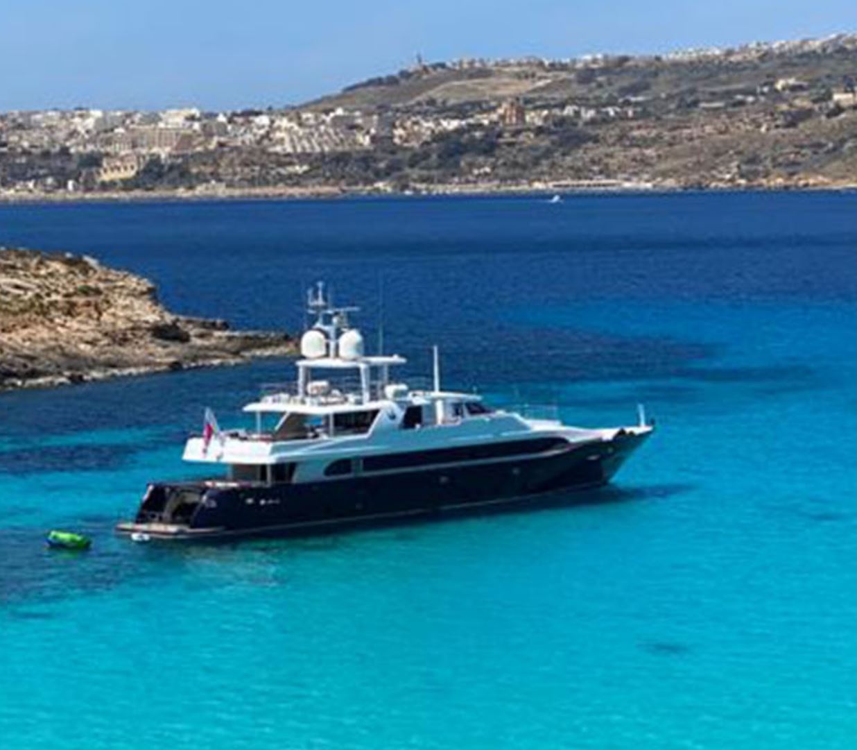 Luxury boutique super yacht charter 135ft